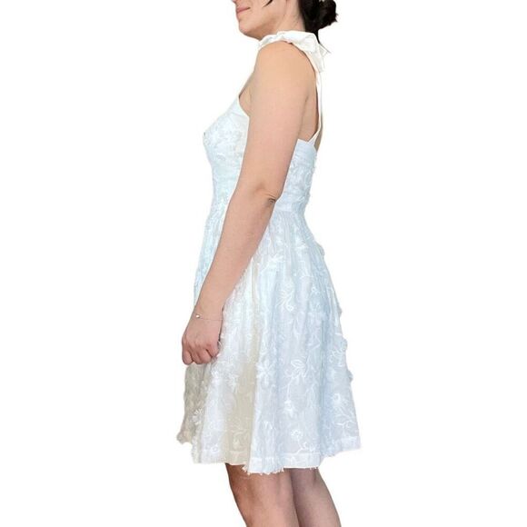 New Gal Meets Glam Anthropologie Floral Tie Shoulder Dress Size 0 White Romantic - Picture 4 of 13